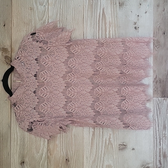 Inny Blue Sheer Lace Top Size Medium - Picture 1 of 7